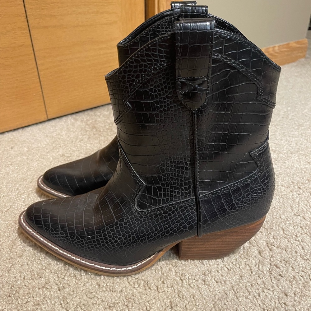 ARider Girl Embossed Western Ankle Boots